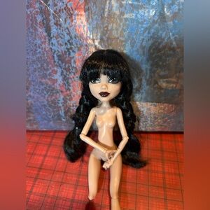 Monster High doll Wednesday Addams broken leg